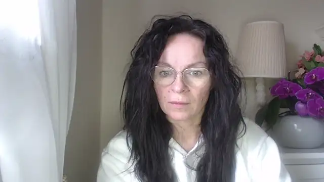 HelenLuxx online show from 21, 10, 2025