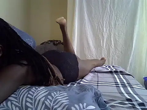 Snapshot of skinnysexynaughty chatting on 13, 6, 2026 skinnysexynaughty online show from 13, 6, 2026