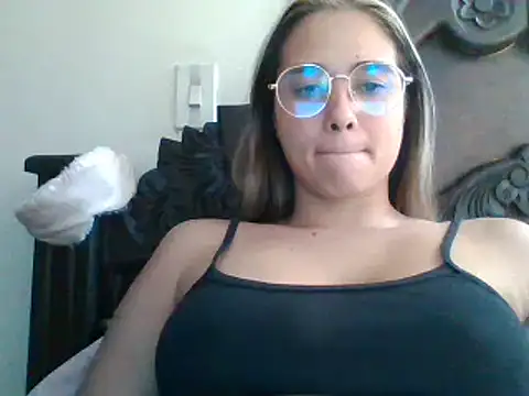 trianabell online show from 13, 1, 2025