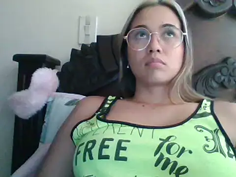 trianabell online show from 15, 1, 2025