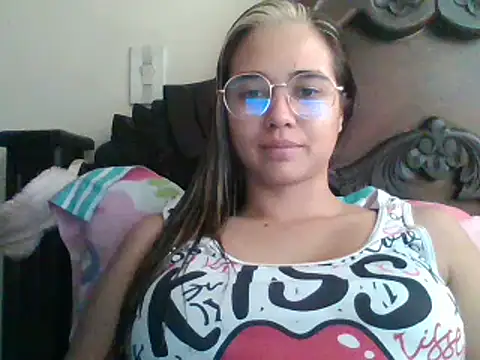 trianabell online show from 28, 1, 2025