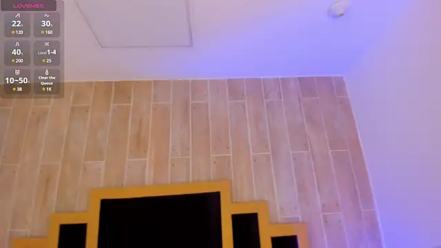 Snapshot of TamyHoney chatting on 8, 1, 2025 TamyHoney online show from 8, 1, 2025