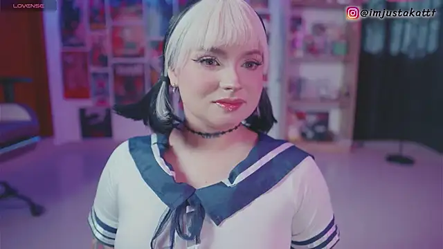 Snapshot of sensualkattt chatting on 28, 10, 2025 sensualkattt online show from 28, 10, 2025