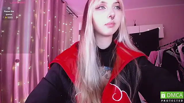Snapshot of JustMeowGirl chatting on 11, 7, 2026 JustMeowGirl online show from 11, 7, 2026