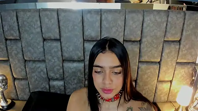 Foxy Assh  online show from 18, 2, 2025