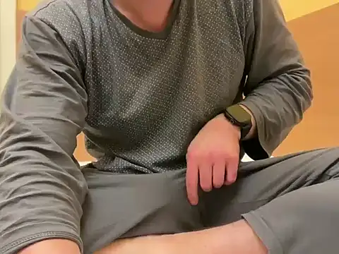 Snapshot of etat_onn chatting on 1, 11, 2025 etat onn online show from 1, 11, 2025