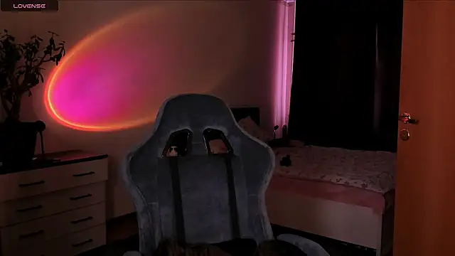 Snapshot of Polusladkoye chatting on 22, 4, 2026 Polusladkoye online show from 22, 4, 2026