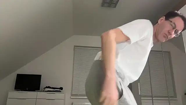 zxzx cam1 online show from 13, 2, 2026