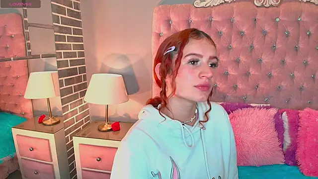 Snapshot of AdelaineBest chatting on 17, 10, 2025 AdelaineBest online show from 17, 10, 2025