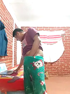 Snapshot of Cris_ale1218 chatting on 6, 11, 2025 Cris ale1218 online show from 6, 11, 2025