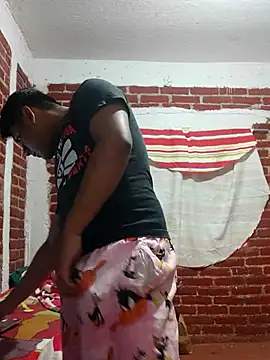 Snapshot of Cris_ale1218 chatting on 7, 11, 2025 Cris ale1218 online show from 7, 11, 2025