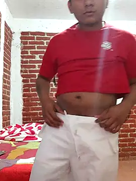 Snapshot of Cris_ale1218 chatting on 8, 11, 2025 Cris ale1218 online show from 8, 11, 2025