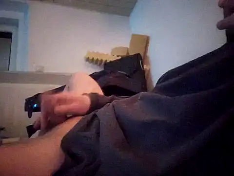 Snapshot of 0815lukas2024 chatting on 3, 2, 2025 0815lukas2024 online show from 3, 2, 2025