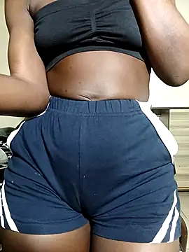 julietunderwoood online show from 15, 3, 2025