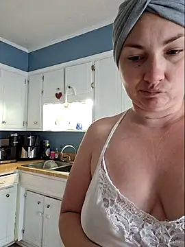 Snapshot of MilfyMrsRobinson chatting on 25, 5, 2026 MilfyMrsRobinson online show from 25, 5, 2026