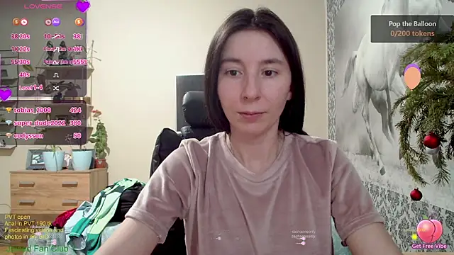 Snapshot of Wowpornoo chatting on 25, 12, 2024 Wowpornoo online show from 25, 12, 2024