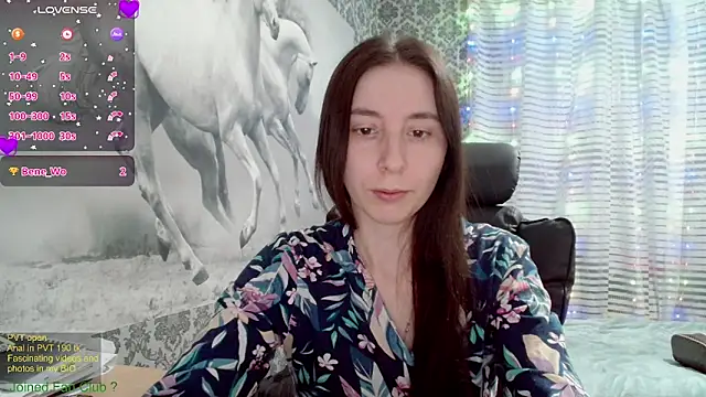 Snapshot of Wowpornoo chatting on 15, 2, 2025 Wowpornoo online show from 15, 2, 2025