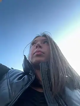 Snapshot of KimArts chatting on 11, 2, 2025 KimArts online show from 11, 2, 2025