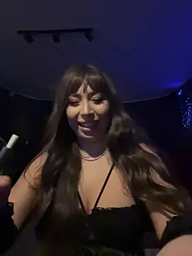 Snapshot of KimArts chatting on 9, 11, 2025 KimArts online show from 9, 11, 2025