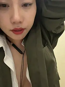 Eliza-E online show from 5, 2, 2026