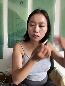 Eliza-E online show from 9, 4, 2026