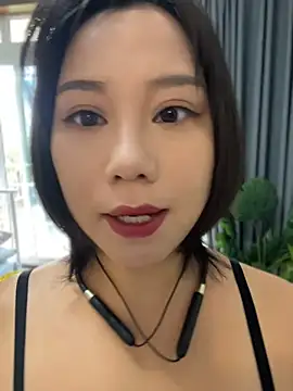 Snapshot of Eliza-E chatting on 1, 8, 2026 Eliza-E online show from 1, 8, 2026