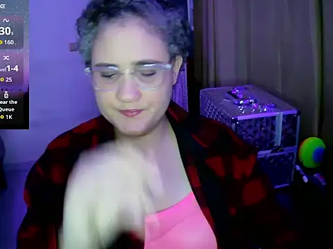 Snapshot of lolalicious_758 chatting on 27, 10, 2025 lolalicious 758 online show from 27, 10, 2025