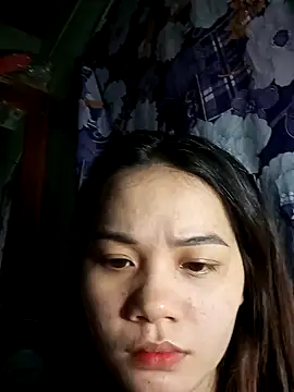 Ngoc-Trinh online show from 21, 12, 2024