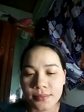 Ngoc-Trinh online show from 5, 1, 2025