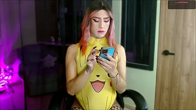 tevenwhiite online show from 28, 11, 2025