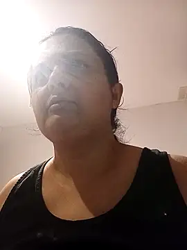 sarahhh1987 online show from 13, 4, 2026