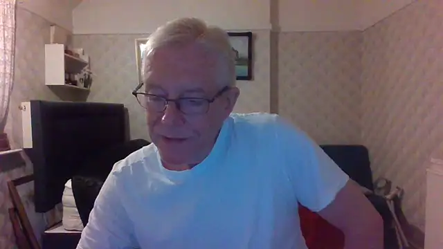 Snapshot of shaun63m chatting on 18, 5, 2026 shaun63m online show from 18, 5, 2026