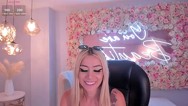Snapshot of HannaConnor_ chatting on 23, 1, 2025 HannaConnor online show from 23, 1, 2025