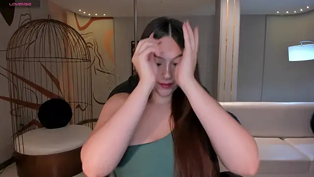 Snapshot of BellaRose_X chatting on 6, 3, 2025 BellaRose X online show from 6, 3, 2025