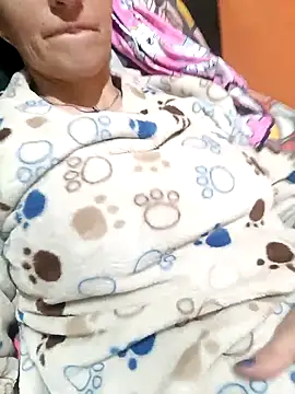 Snapshot of Divalive_28 chatting on 4, 3, 2025 Divalive 28 online show from 4, 3, 2025