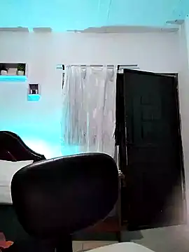 Snapshot of lunanataly chatting on 22, 1, 2025 lunanataly online show from 22, 1, 2025
