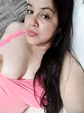 Snapshot of lunanataly chatting on 19, 2, 2025 lunanataly online show from 19, 2, 2025