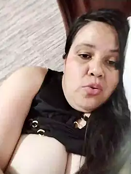 Snapshot of lunanataly chatting on 25, 2, 2025 lunanataly online show from 25, 2, 2025