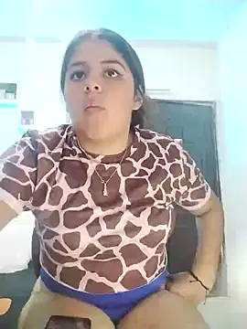 Snapshot of lunanataly chatting on 27, 2, 2025 lunanataly online show from 27, 2, 2025