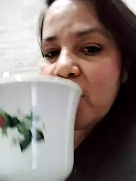Snapshot of lunanataly chatting on 2, 3, 2025 lunanataly online show from 2, 3, 2025