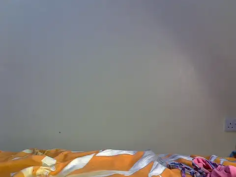 Pretty-sassy online show from 4, 3, 2025