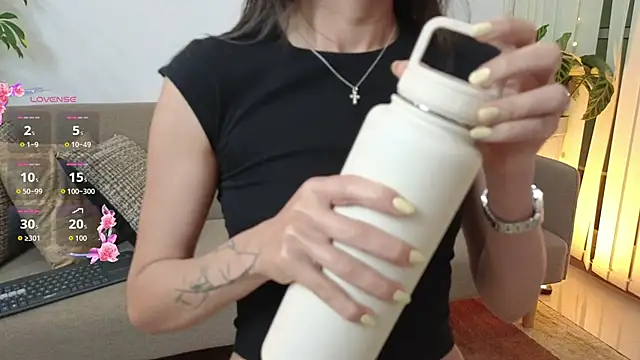 Snapshot of ScarlletFoxx chatting on 24, 10, 2025 ScarlletFoxx online show from 24, 10, 2025