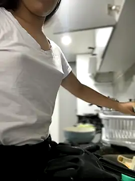 Snapshot of Salome_golvert chatting on 15, 11, 2025 Salome golvert online show from 15, 11, 2025