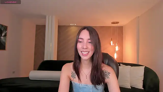 Snapshot of AnaisNin chatting on 23, 1, 2025 AnaisNin online show from 23, 1, 2025