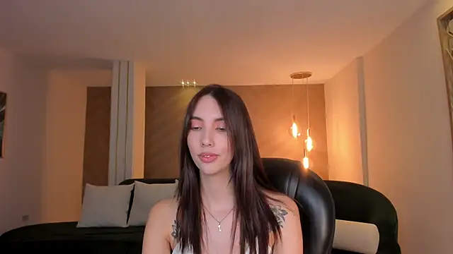 Snapshot of AnaisNin chatting on 27, 1, 2025 AnaisNin online show from 27, 1, 2025