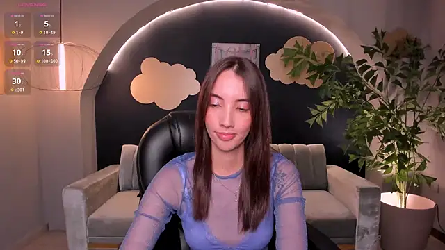 Snapshot of AnaisNin chatting on 10, 2, 2025 AnaisNin online show from 10, 2, 2025