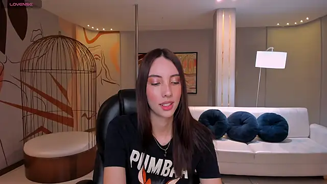 Snapshot of AnaisNin chatting on 18, 2, 2025 AnaisNin online show from 18, 2, 2025