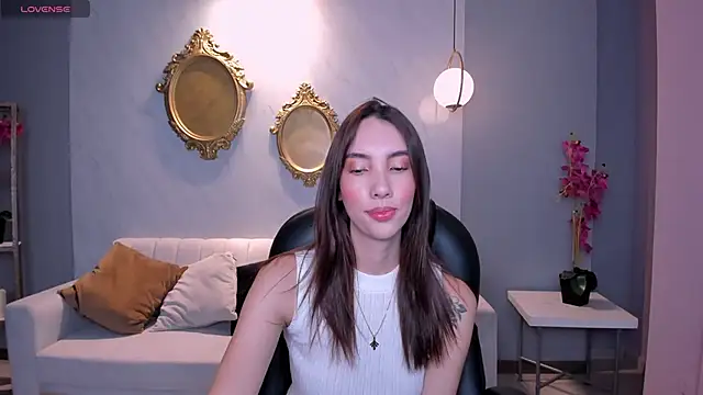 Snapshot of AnaisNin chatting on 6, 3, 2025 AnaisNin online show from 6, 3, 2025