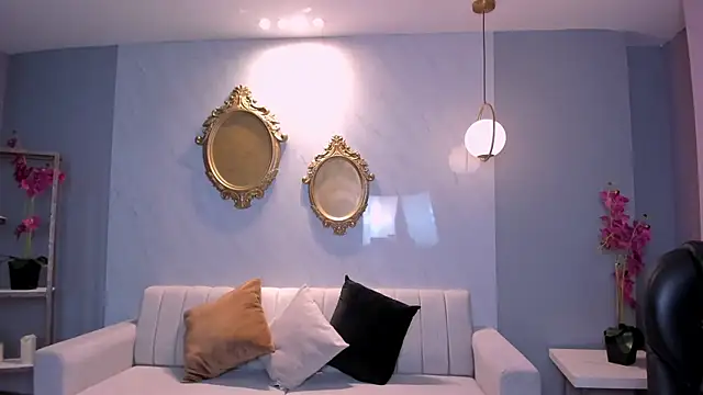 Snapshot of AnaisNin chatting on 6, 3, 2025 AnaisNin online show from 6, 3, 2025