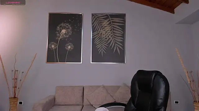 Snapshot of AnaisNin chatting on 25, 9, 2025 AnaisNin online show from 25, 9, 2025